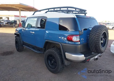 2012 Toyota Fj Cruiser z USA, uszkodzony, nr VIN JTEBU4BFXCK130958